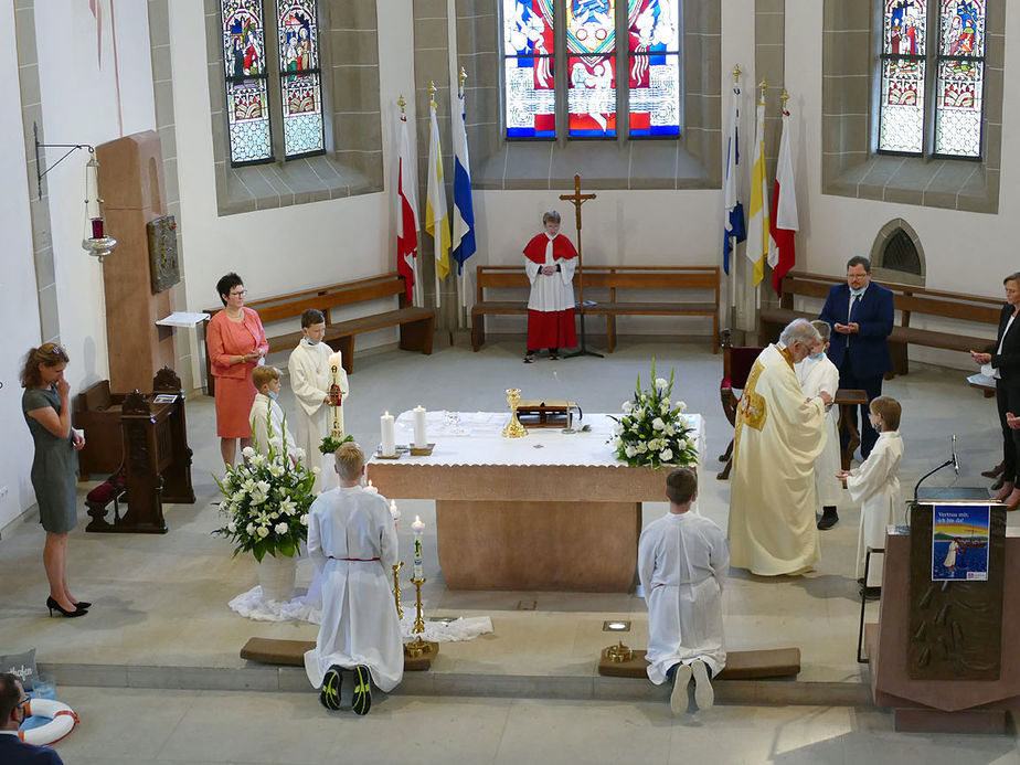 Feier der 1. Heiligen Kommunion in Sankt Crescentius (Foto: Karl-Franz Thiede)